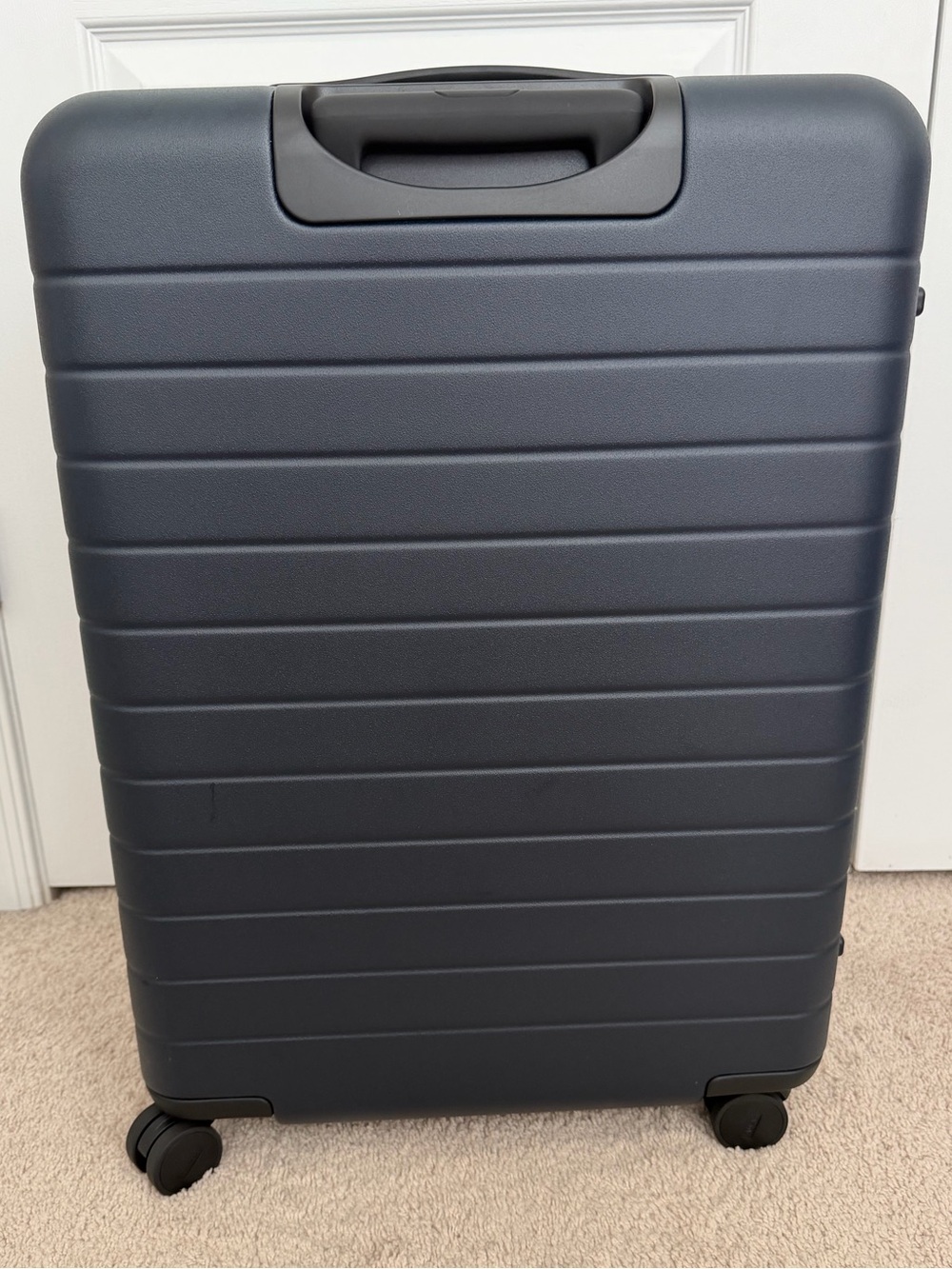 Brand New Away Travel The Medium Flex Check Bag in Navy Blue - Picture 5 of 10